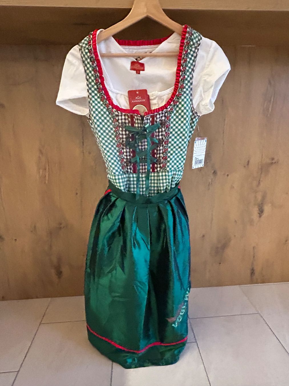 Vestiti: Oktoberfest Dirndl mit Bluse Gr.34 neu Stockerpoint, Tracht – Nuovo e nell'imballaggio originale da Biel/Bienne venduto da han_5l8v