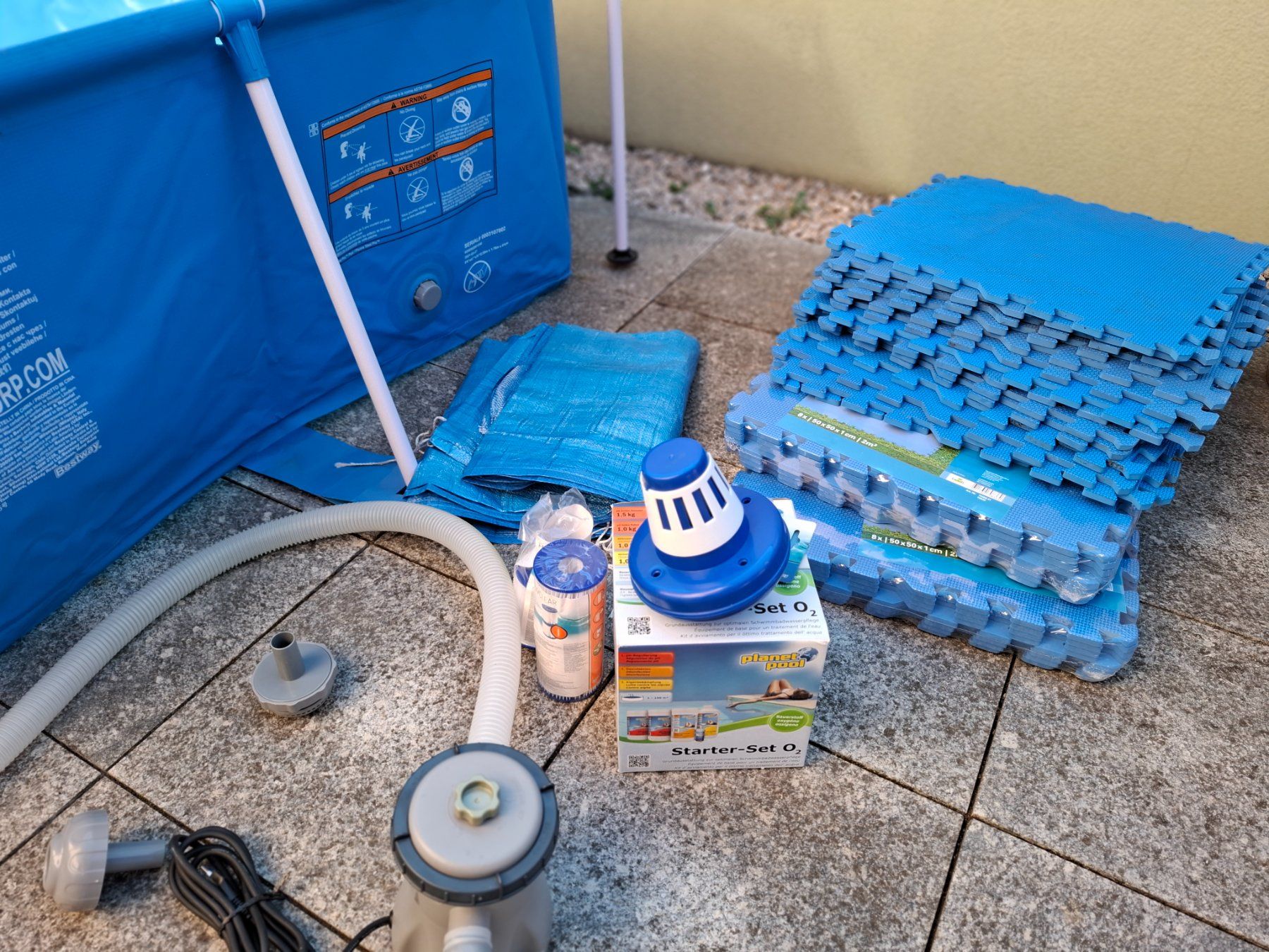 Bestway Piscine: Bestway Kinder Pool mit Zubehör – Usato da Hergiswil NW venduto da Saturnbiber 3
