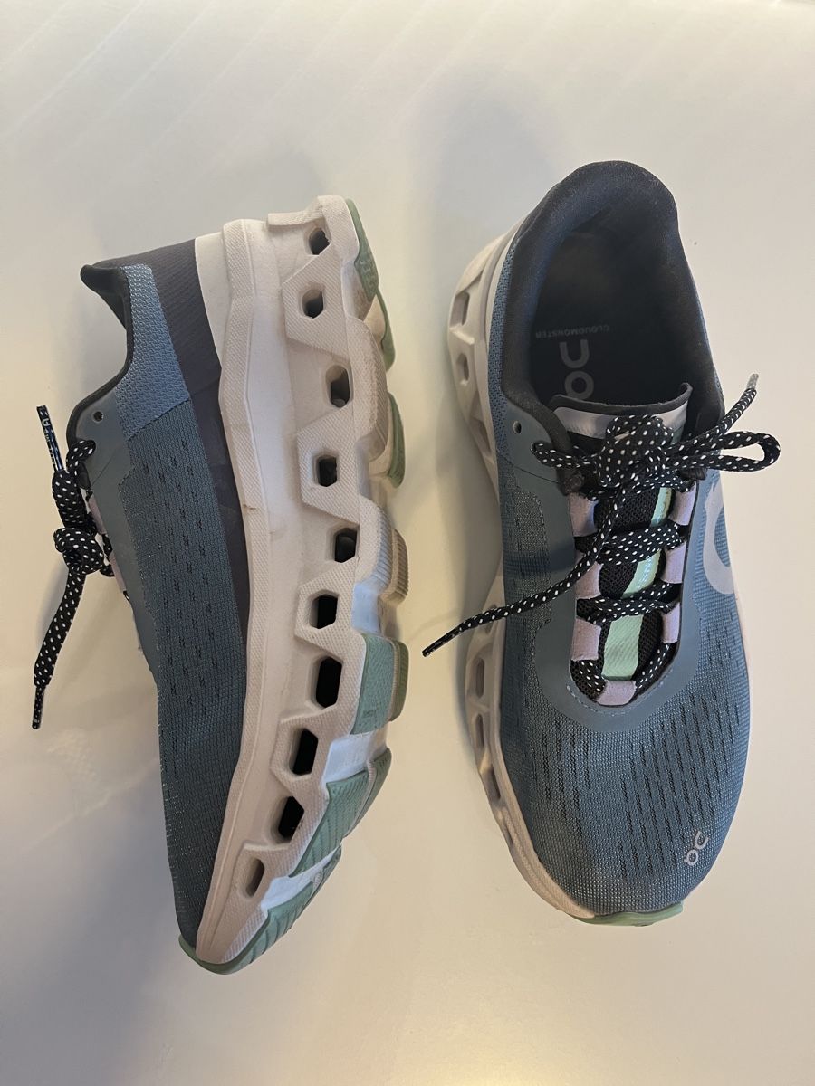 On Scarpe da donna: ON Sneakers blau Gr 37 / US 6 – Usato da Zürich venduto da nina__viva 2