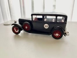 Mercedes-Benz 1929 Nürburg 1-43 Eligor 352 Fehlteile/Kühler