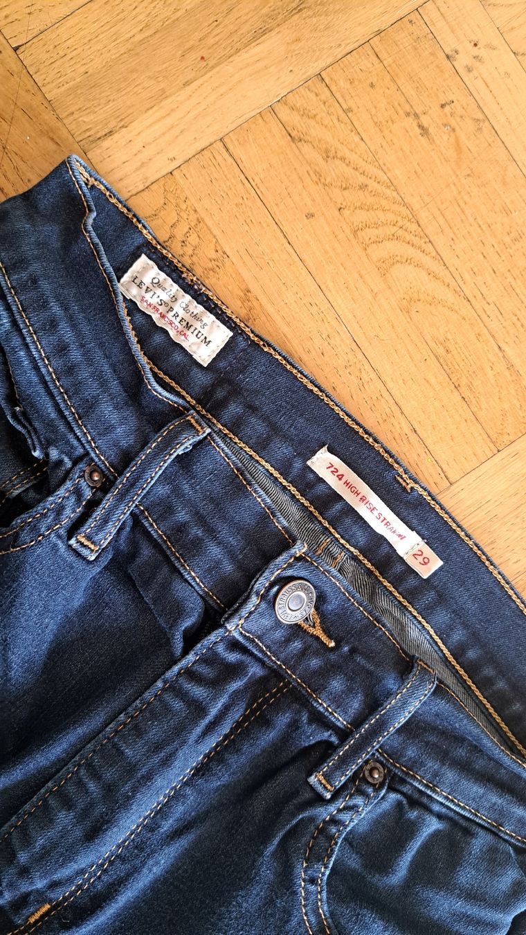 Levi's Jeans: levi taille 29, bon état – Usato da Meyrin venduto da Zahra011 2