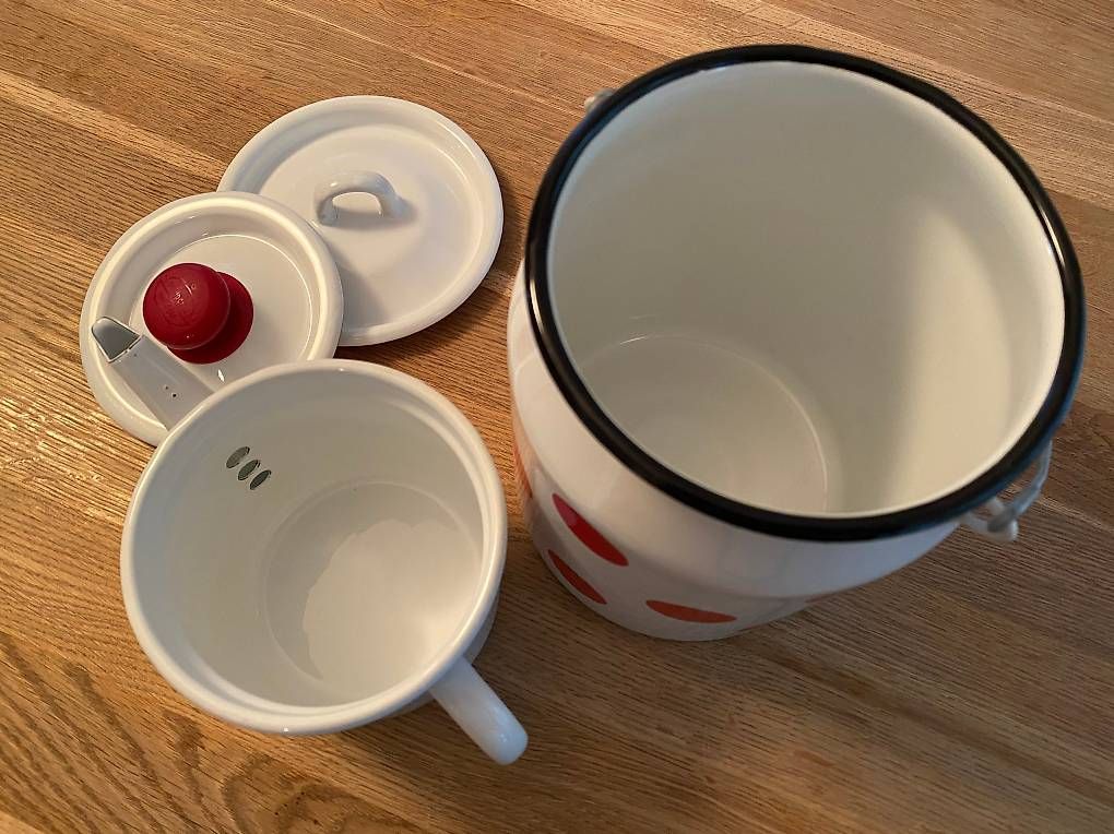 Teiere: Emaille Set: Teekrug und Milchkesseli – Usato da Mühlau venduto da Johuiii 1