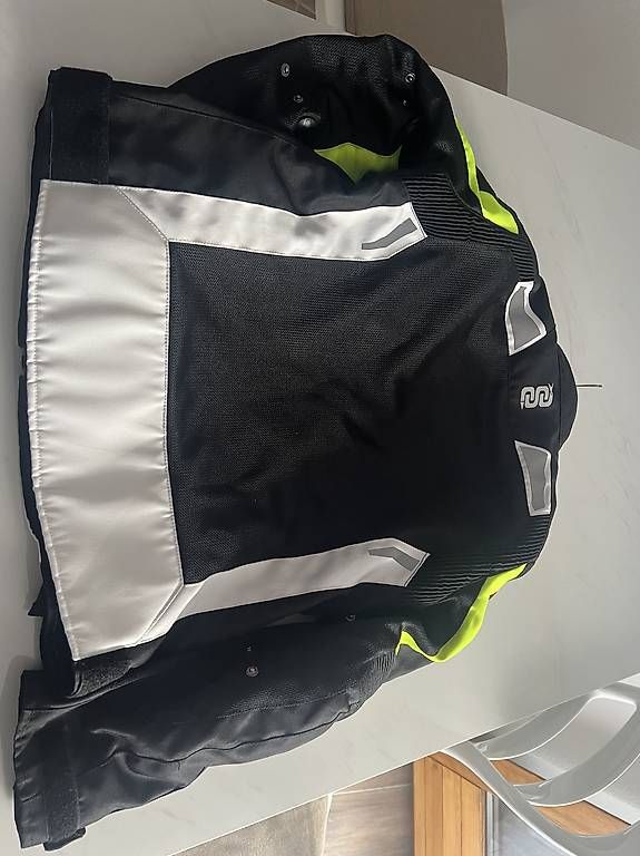 Giacche: Giacca moto DONNA taglia M – Usato da Balerna venduto da gat_b8p2 1