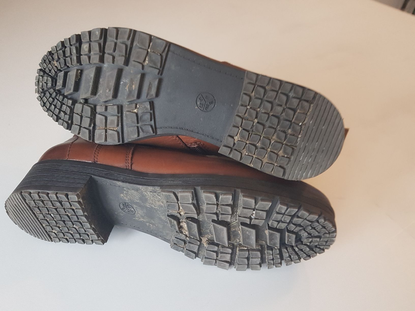 Scarpe da donna: Damenstiefel – Usato da Ehrendingen venduto da Amigo5 1