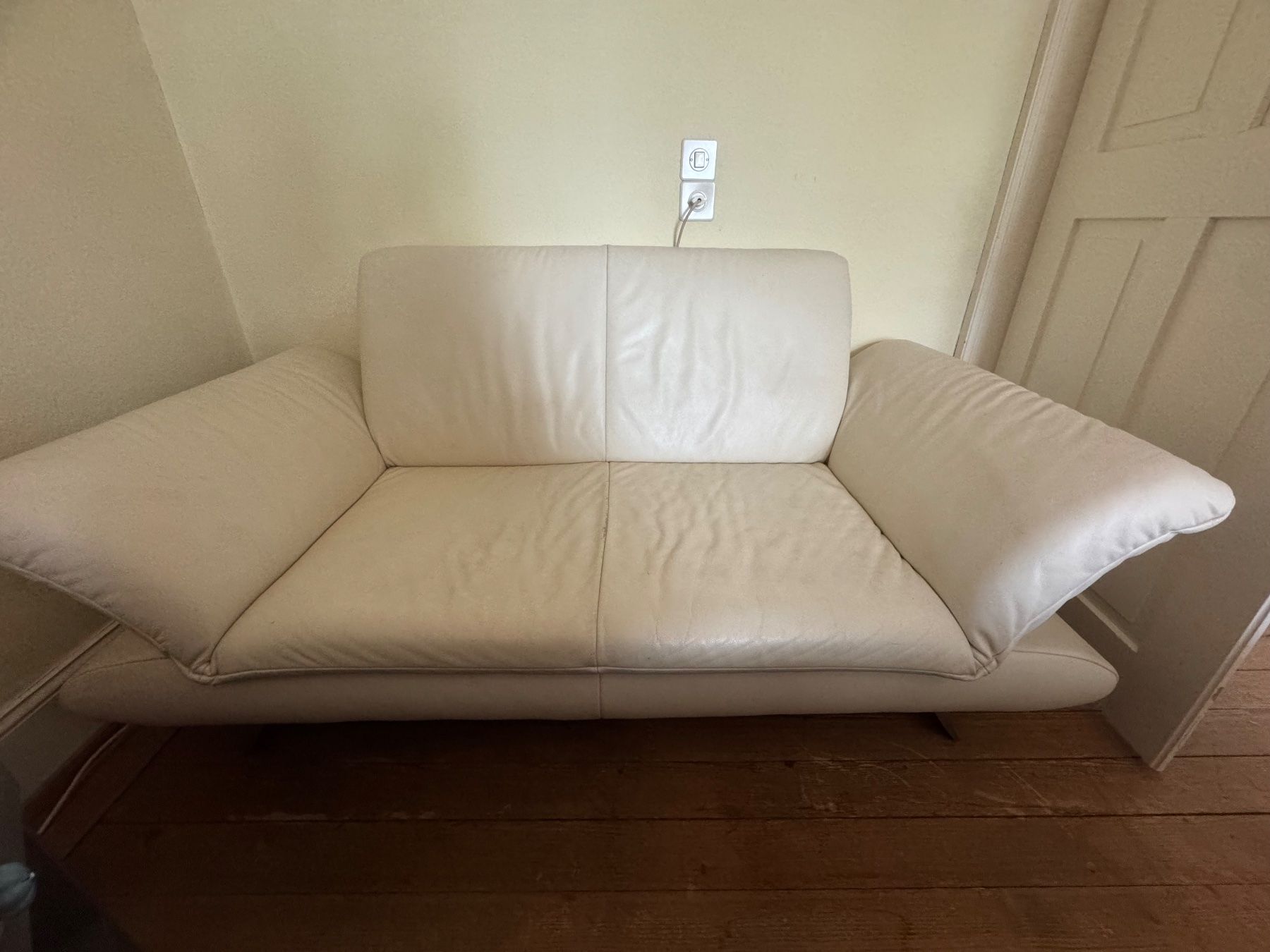 Sofas: Ledersofa creme 2-Plätzer Gebraucht – D'occasion à Solothurn par Schnyder6829