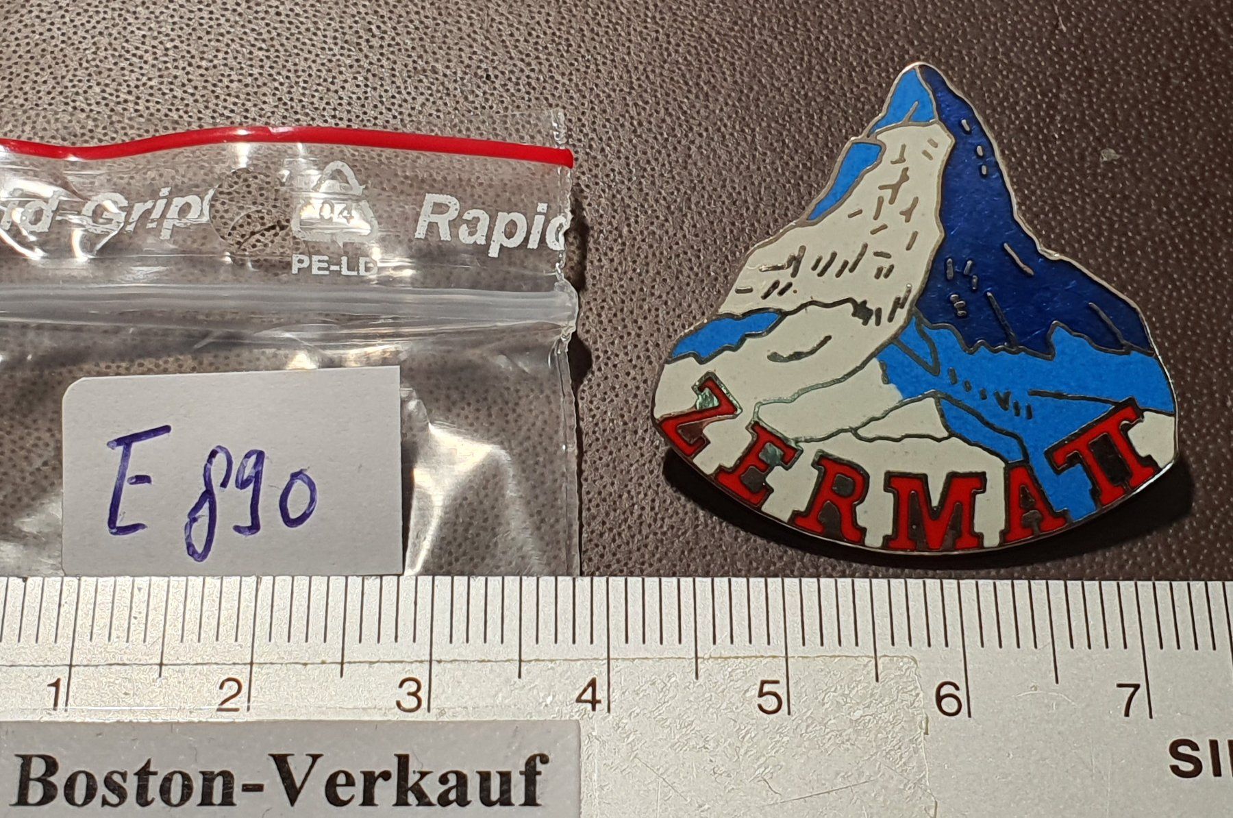Plaketten & Abzeichen: E890 - Pin Zermatt Matterhorn Schweiz – Gebraucht aus Reinach BL von Boston-Verkauf 1