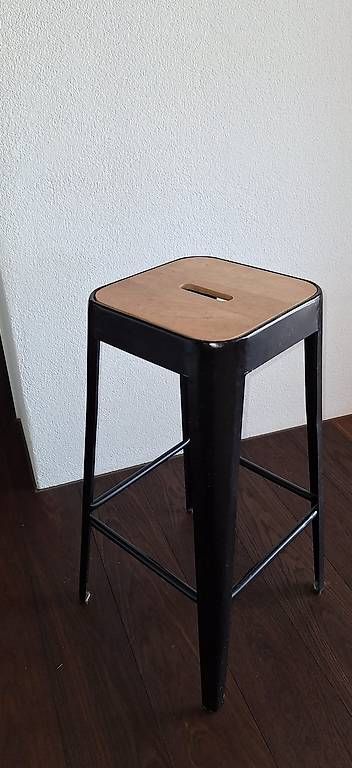Sgabelli: Barhocker mit Mangoholz – Usato da Konolfingen venduto da fk01b534