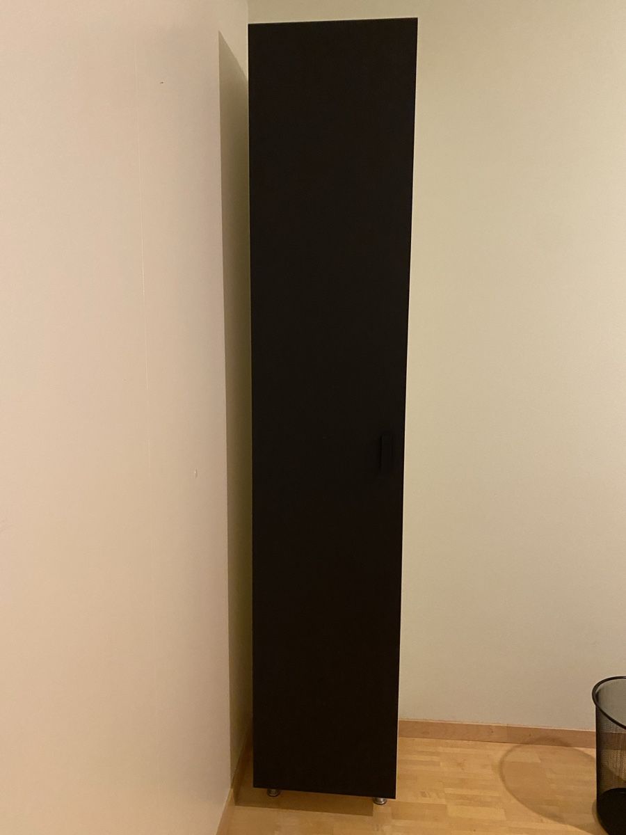 Armadi: Schrank schmal – Usato da Luzern venduto da Jenaja