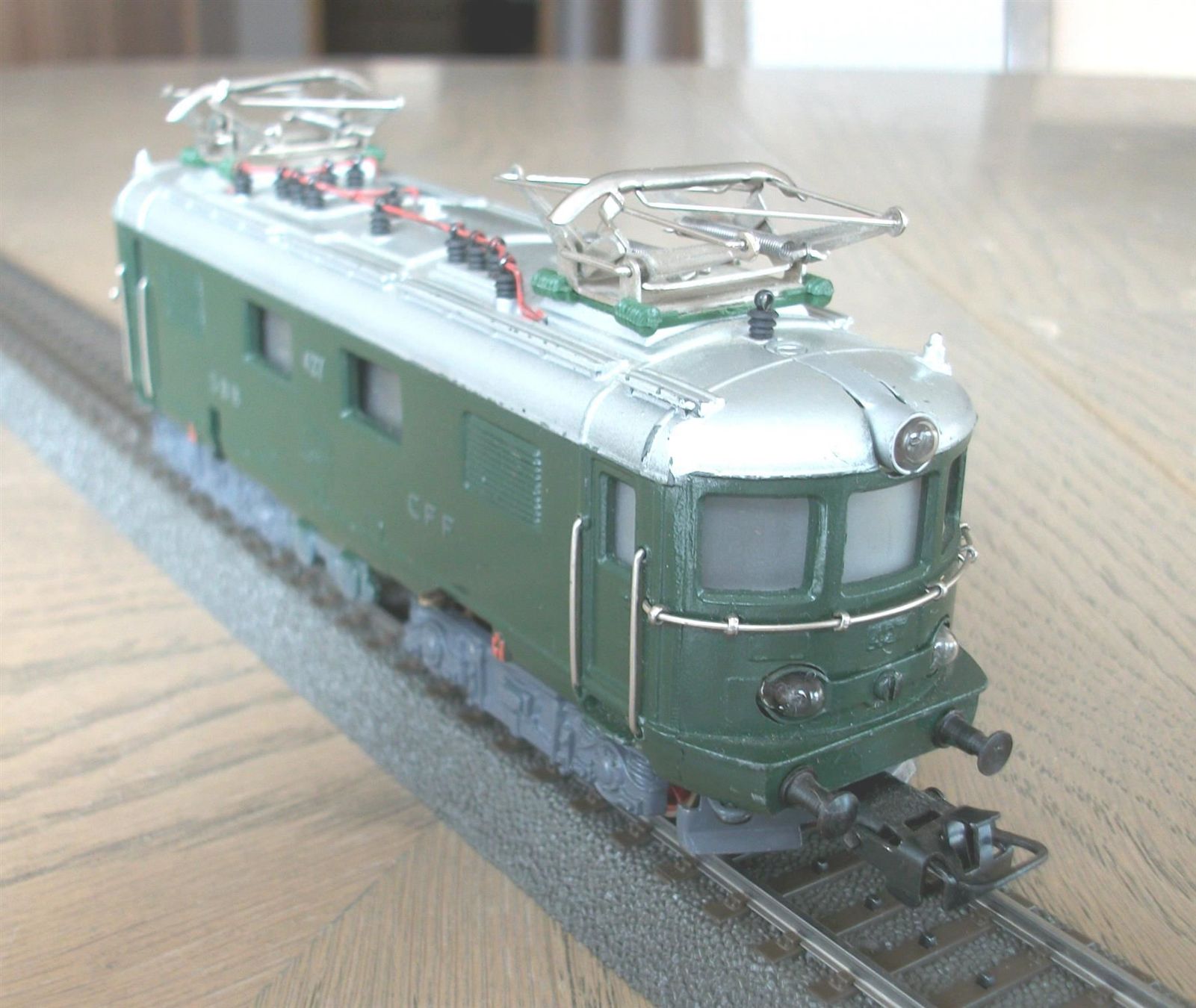 Märklin Modellini di ferrovie: SBB-E-Lok Re 4/4', grün, analog 3014 – Usato da St. Moritz venduto da Manu7500 4