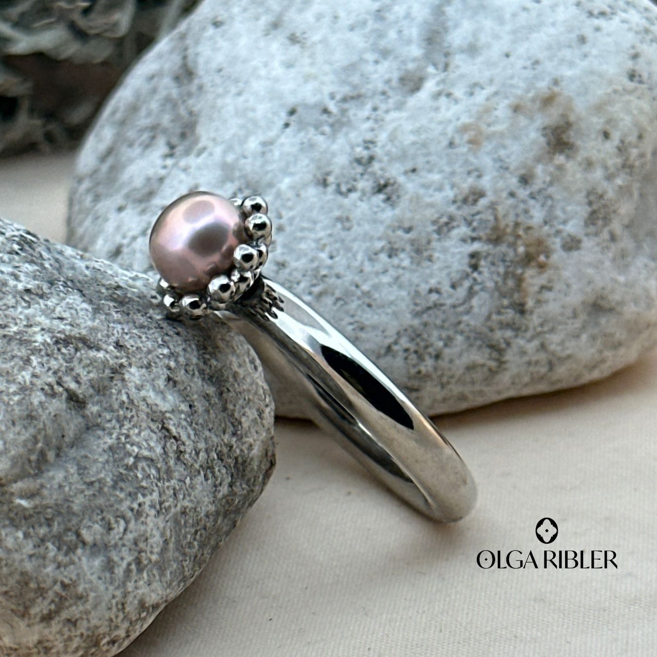 Olga Ribler Ringe: Edelstahl 4 mm  Ring mit Perle,  Ringgrösse 62 – Neu (gemäss Beschreibung) aus Luzern von Schmuckoutlet 2
