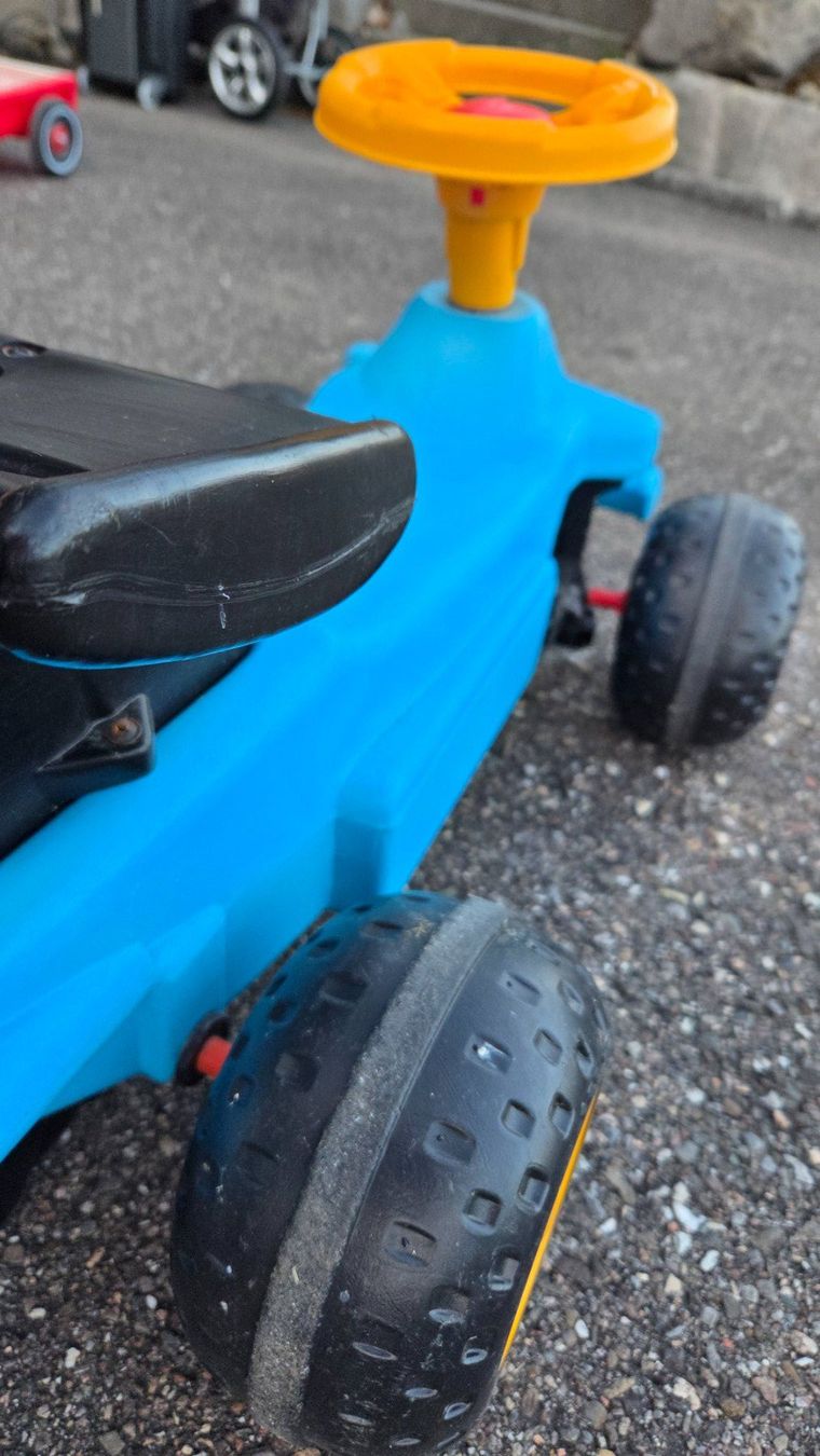 Fahrzeuge für Kinder: Kinder Rutschauto blau im Formel-1 Design – Gebraucht aus Remigen von Mobis 2
