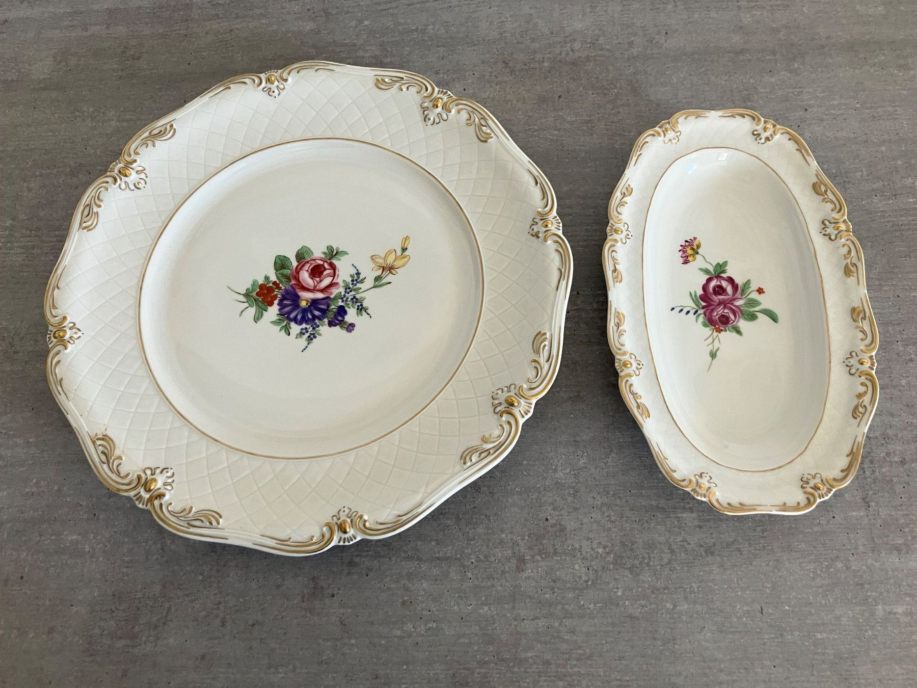 Set di piatti: Dîner complet peint à la main – Nuovo (secondo la descrizione) da Cortaillod venduto da car_f6v6 5