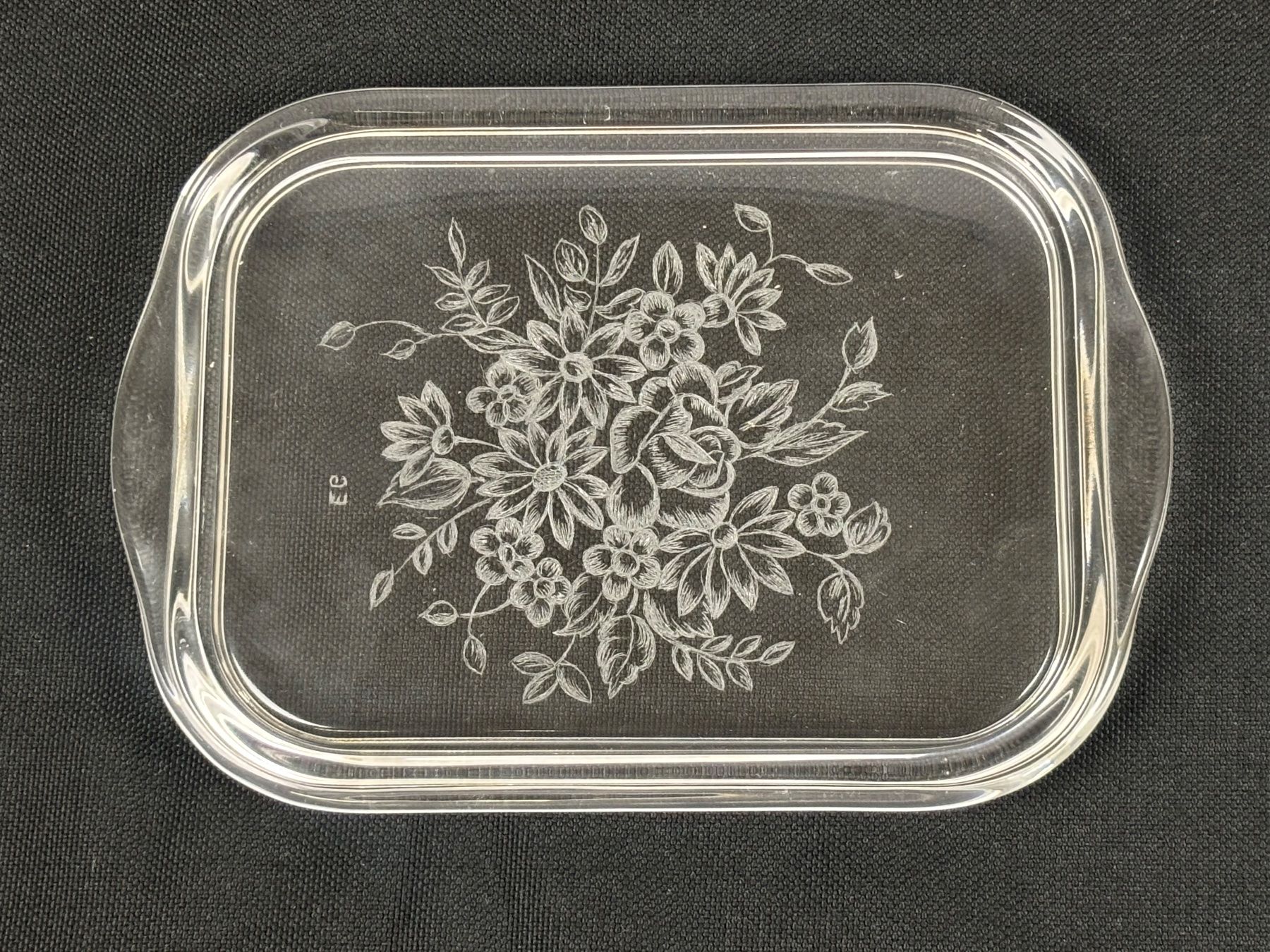Plateaux: Glasplatte mit Blumenmuster – D'occasion à Wettingen par Wendemarket