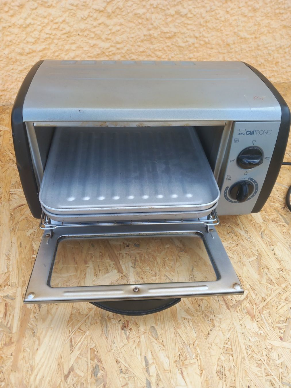 Forni per pizza: Clatronic Pizzaofen 1000Watt – Usato da Rheinau venduto da profitronic.shop 5