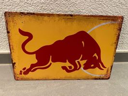 RED BULL SCHILD METALL/ NEU / 1 Pcs / DER RENNER/