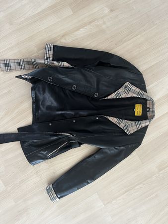 Edle Lederjacke aus Italien | Burberry-Akzente | neuwertig