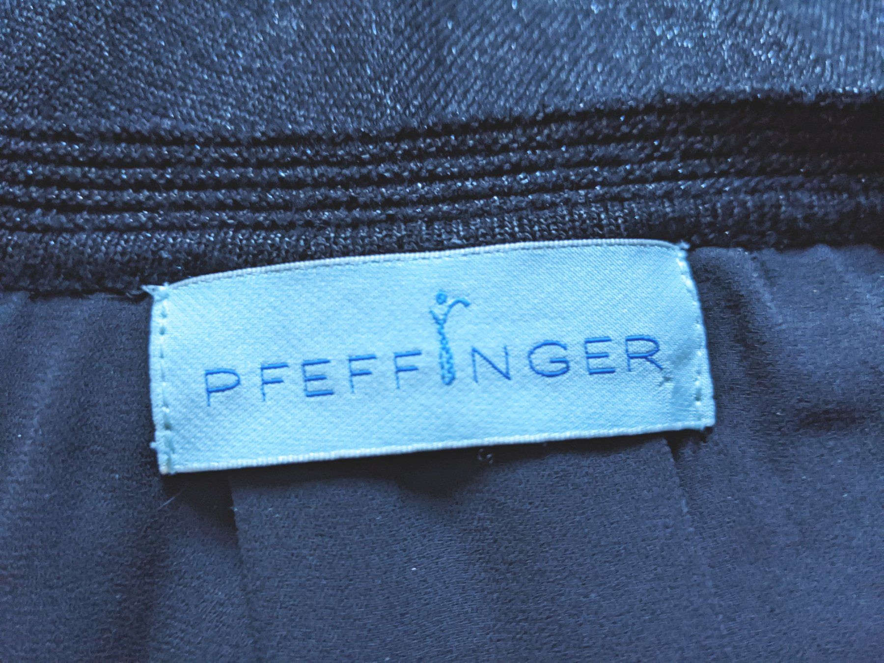 Pullover & Sweatshirts: PFEFFINGER : Pull de soirée fendu dans le dos XL-XXL – Gebraucht aus Petit-Lancy von lilycerise 8