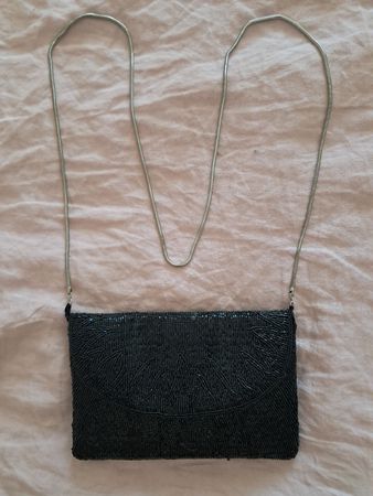 Sac de soirée noir avec perles et bandoulière état neuf