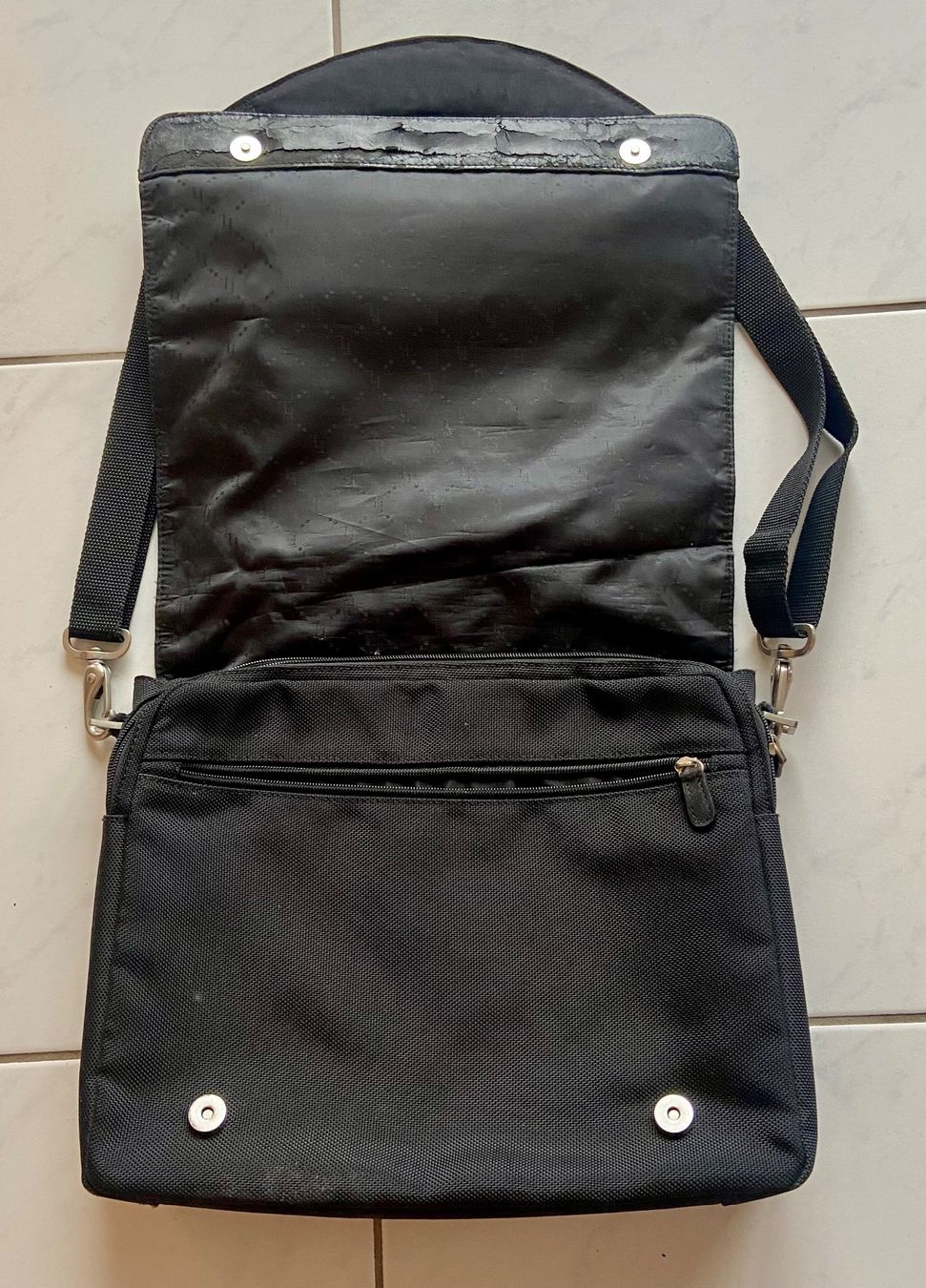Valigie & Borse: Aktentasche / PC-Tasche von Francine – Usato da Bassersdorf venduto da geronjmo 1