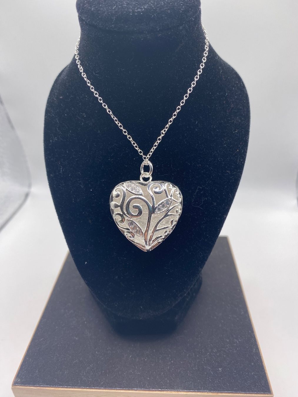 Catenine: Collier avec pendentif coeur 26cm – Nuovo (secondo la descrizione) da Chamoson venduto da Pince26 1