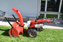 Robuste Profi-Schneefräse Aebi KM51 mit kraftvollem 10.2 P