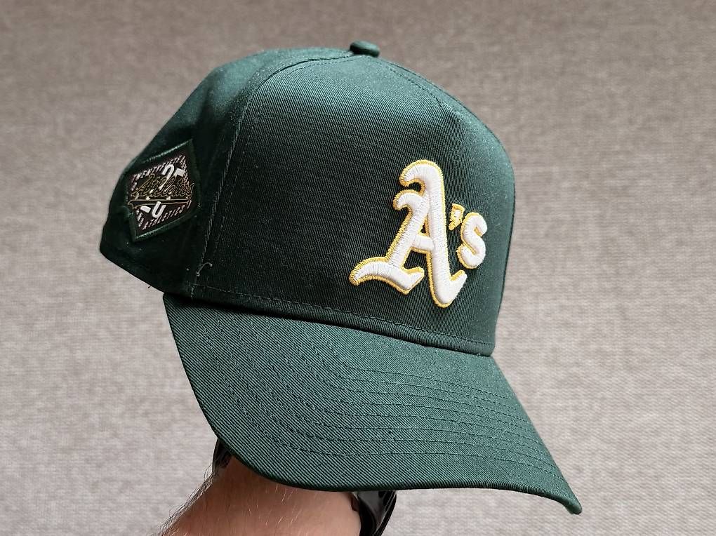 Copricapi, berretti & cappellini: New Era Oakland A's Cap – Usato da Ruswil venduto da simon.hofstetter123
