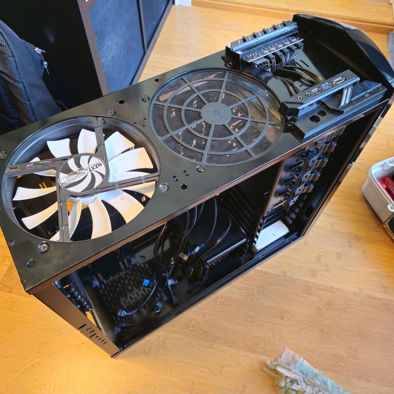 NZXT Custodie: PC Gehäuse - NZXT Phantom Schwarz/Black – Usato da Dietlikon venduto da DonatoDeluxe 6