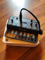Behringer JT-4000M MICRO Hybrid-Synthesizer - wie neu