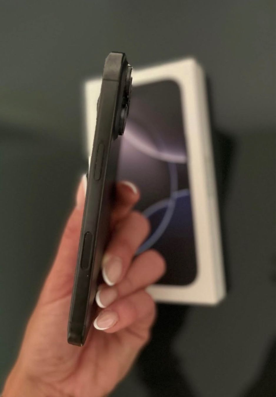 Apple Portables: Iphone 16 Pro 256 GB – D'occasion à Kloten par Ramona_cruezer 1