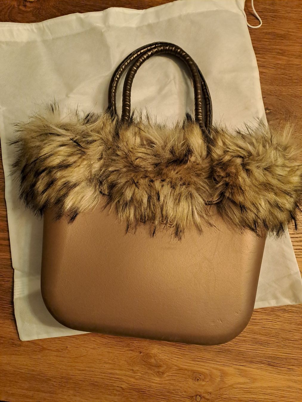 Obag Borse da donna: Joli lot mini obag bronze et accessoires – Usato da Ins venduto da nanou84