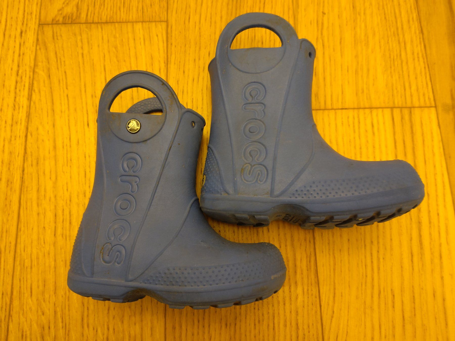 Crocs Chaussures hommes: Crocs Gummistiefel Gr. 25/26 – D'occasion à Bern par Cassiopeia-72