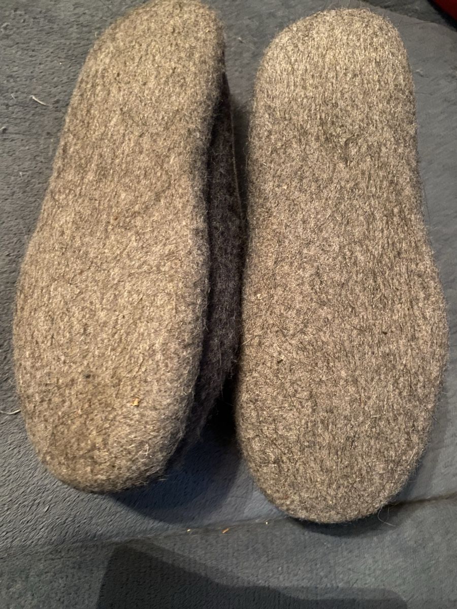 Damenschuhe: Hausschuhe – Neu (gemäss Beschreibung) aus Gretzenbach von Cantate 1