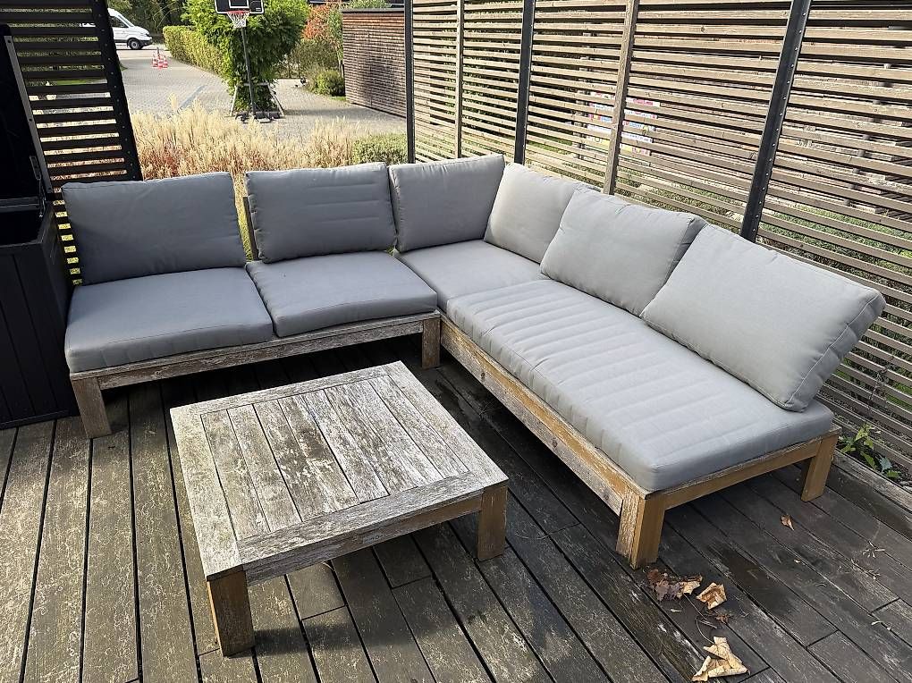 Sofas: Gartenlounge aus Holz GRATIS  Eck-Sofa mit Couchtisch  – D'occasion à Regensdorf par ant_js8x