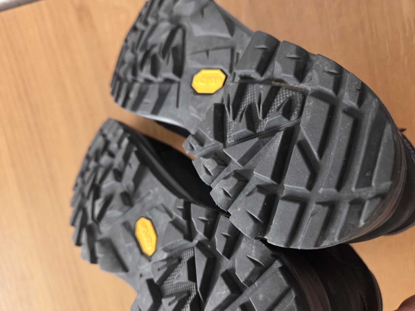 Lowa Chaussures femmes: Lowa Wanderschuhe GoreTex 39.5 – D'occasion à Oberuzwil par Umlobo 5