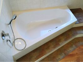 Gut erhaltene grosse Badewanne zu verkaufen!