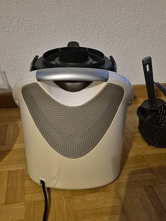 Elettrodomestici da cucina: Thermomix TM6 mit 2. Mixtopf  – Usato da Rorbas venduto da Scania130 2