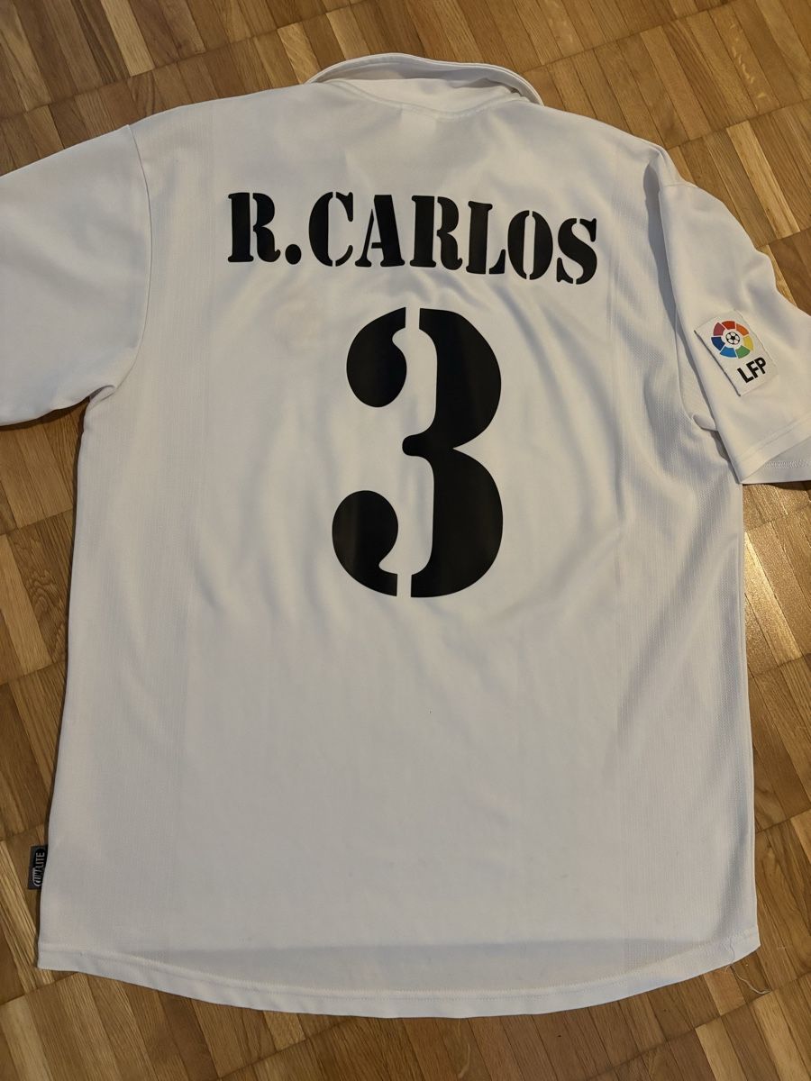 Adidas Maillots de corps & Pantalons: Real Madrid Trikot Roberto Carlos – D'occasion à Zürich par ChampShirts