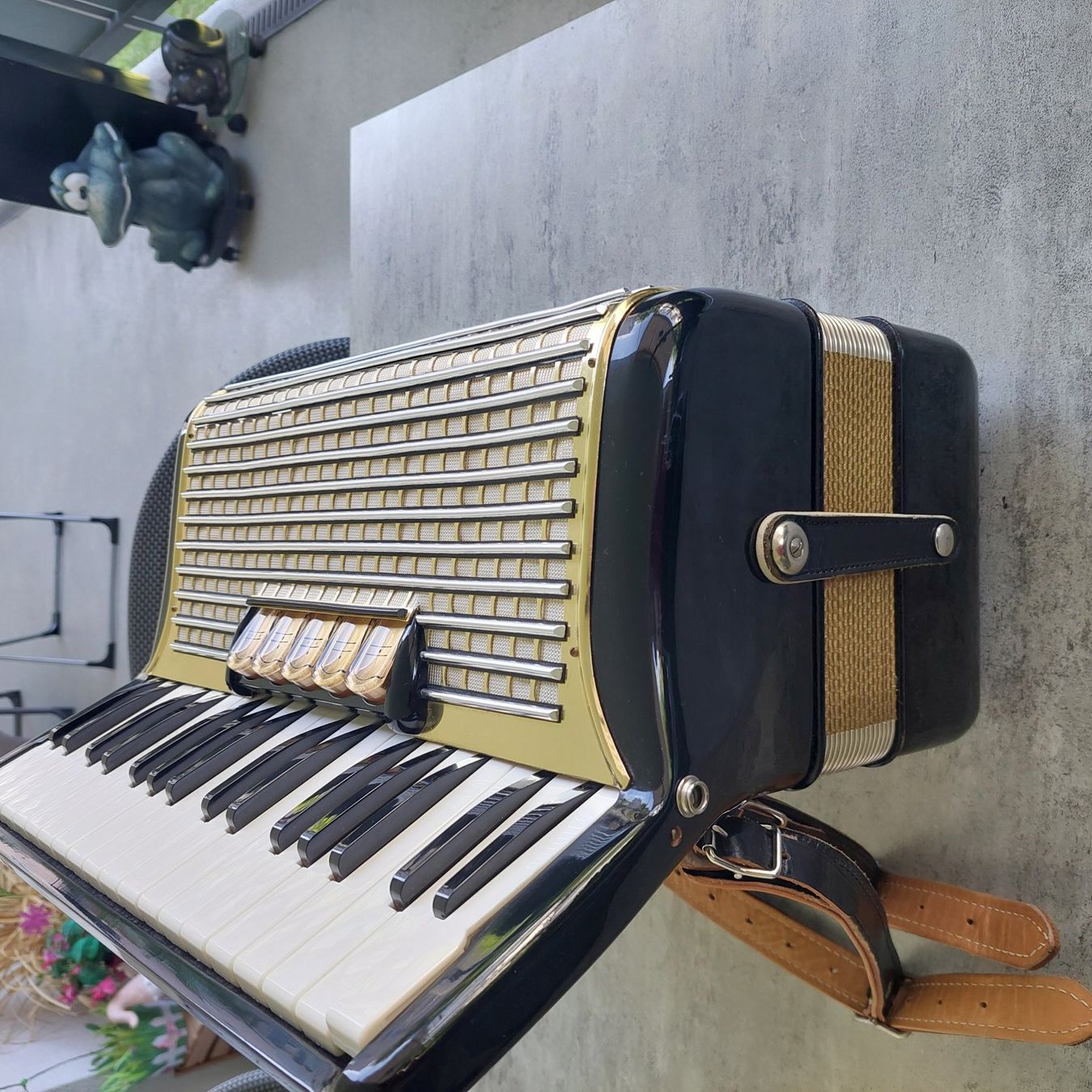 Hohner Musikinstrumente: Handorgel Hohner Concerto III – Gebraucht aus Uzwil von Grauhaar 1