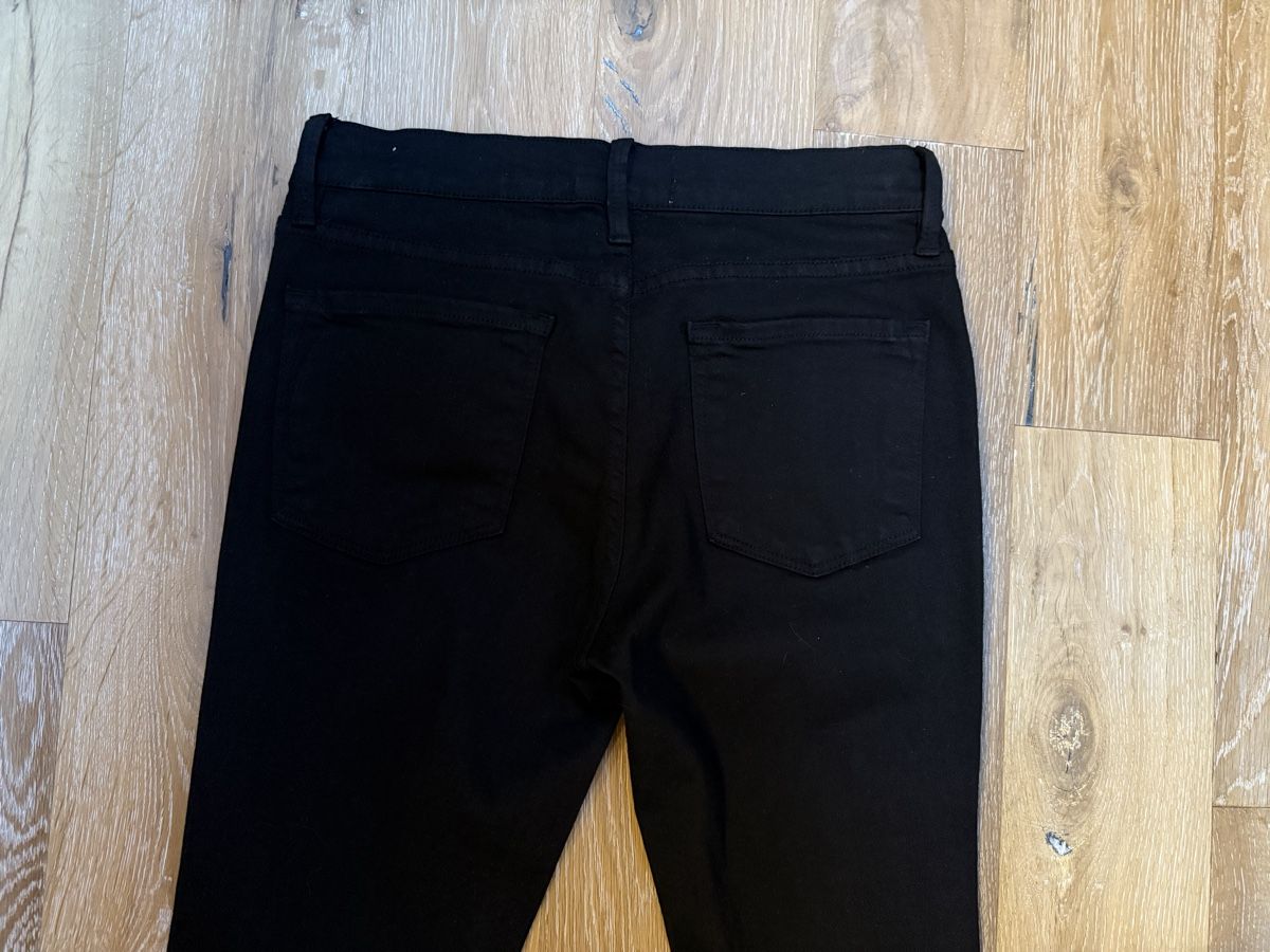 Jeans: Great black FRAME denim jeans. 26” – Gebraucht aus Grund b. Gstaad von PlageNeigeplus 6