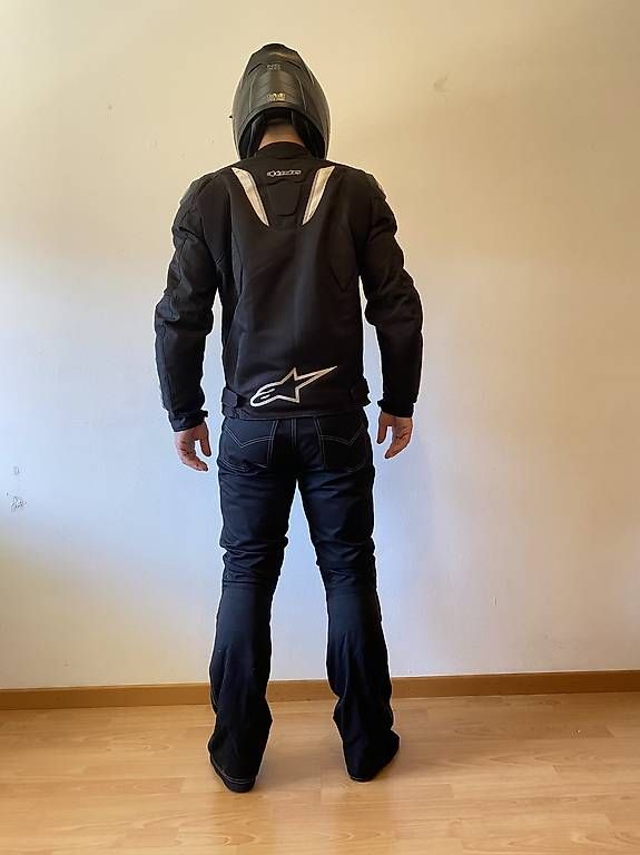 Completi: Motorrad-Bekleidung – Usato da Kilchberg ZH venduto da ogi.cengel 2