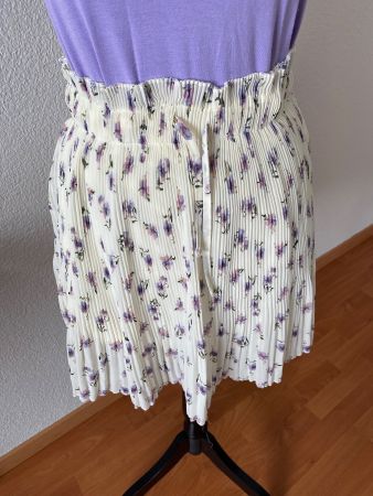 Süsser Rock neu!! beige/lila  XS