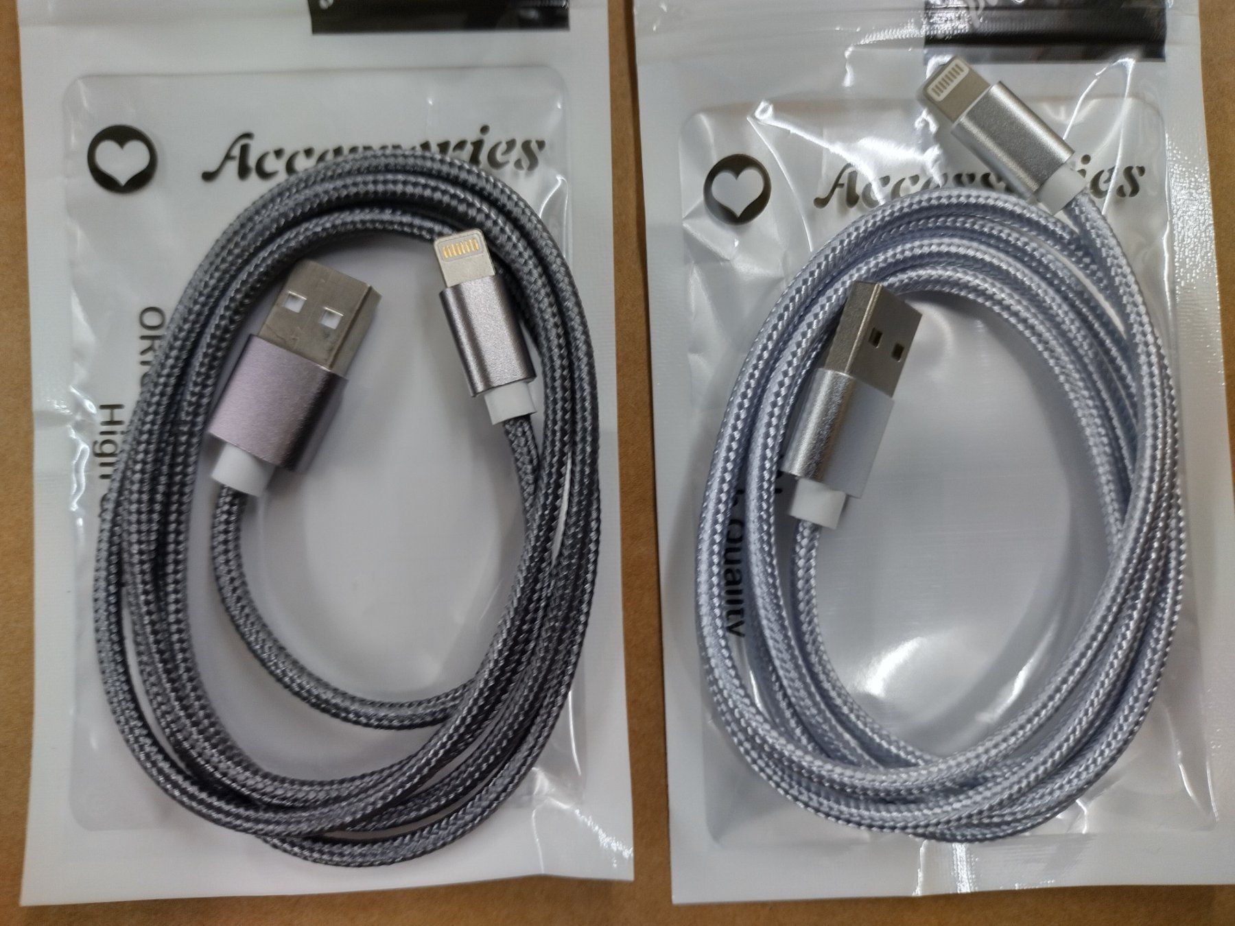 Cavi: 8pin 1meter Lightning zu USB Kabel – Nuovo e nell'imballaggio originale da Ermatingen venduto da rik4rdo
