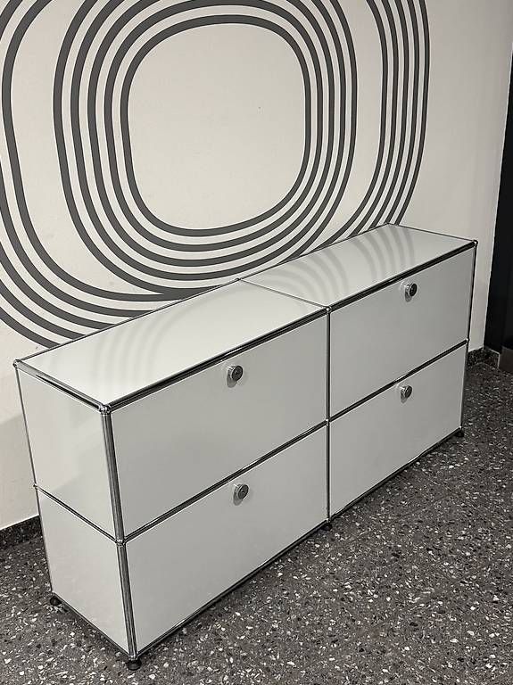Scaffali: USM Haller Sideboard Lichtgrau – Usato da Glattbrugg venduto da q-aderdesign 2