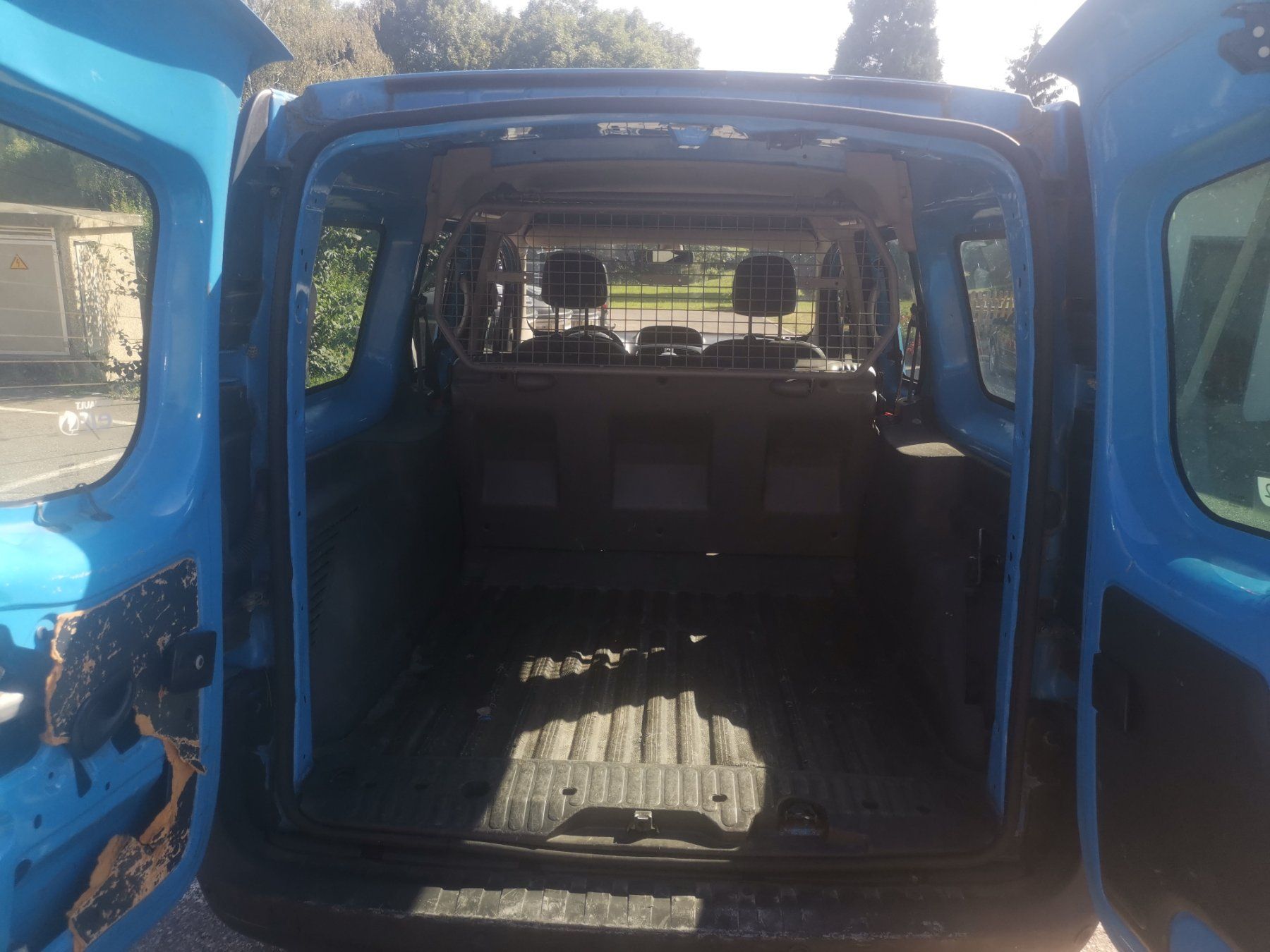 Renault Veicoli commerciali: Renault Kangoo maxi 1.5 dci 90 – Usato da Sottens venduto da monavis 7