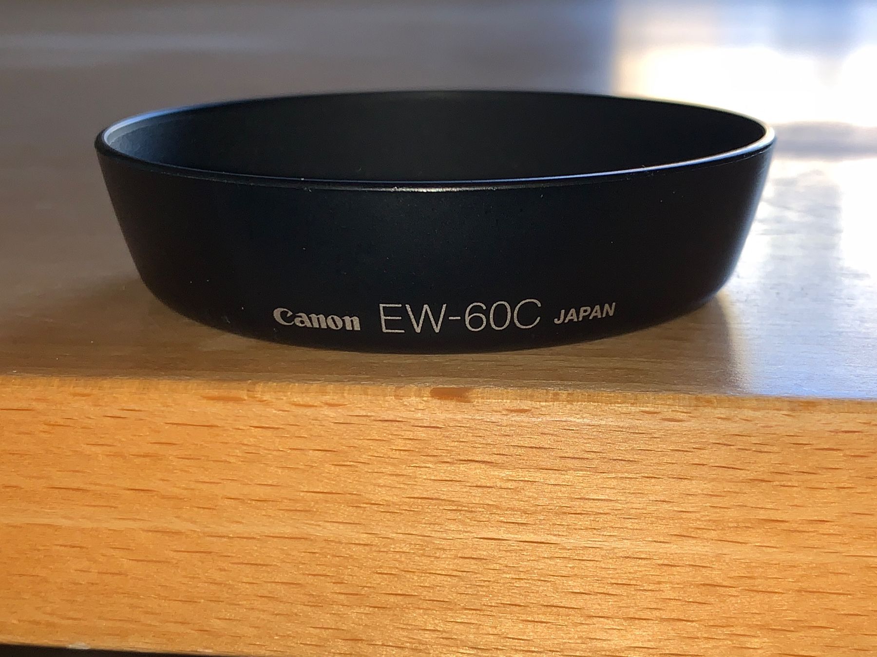 Canon Obiettivi: Canon Lens Hood EW-60C – Usato da Bern venduto da andyflury