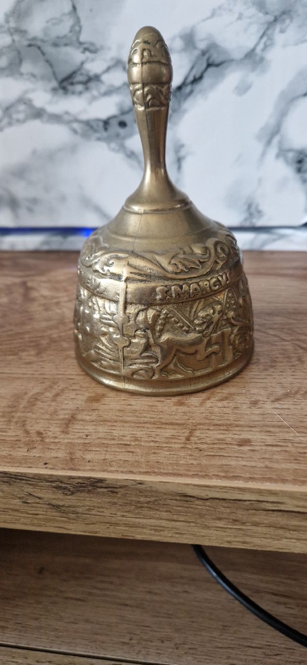 Campanacci mucche: Messingglocke mit Gravur guter Zustand – Usato da Uetendorf venduto da JR-Fantasyhouse 2