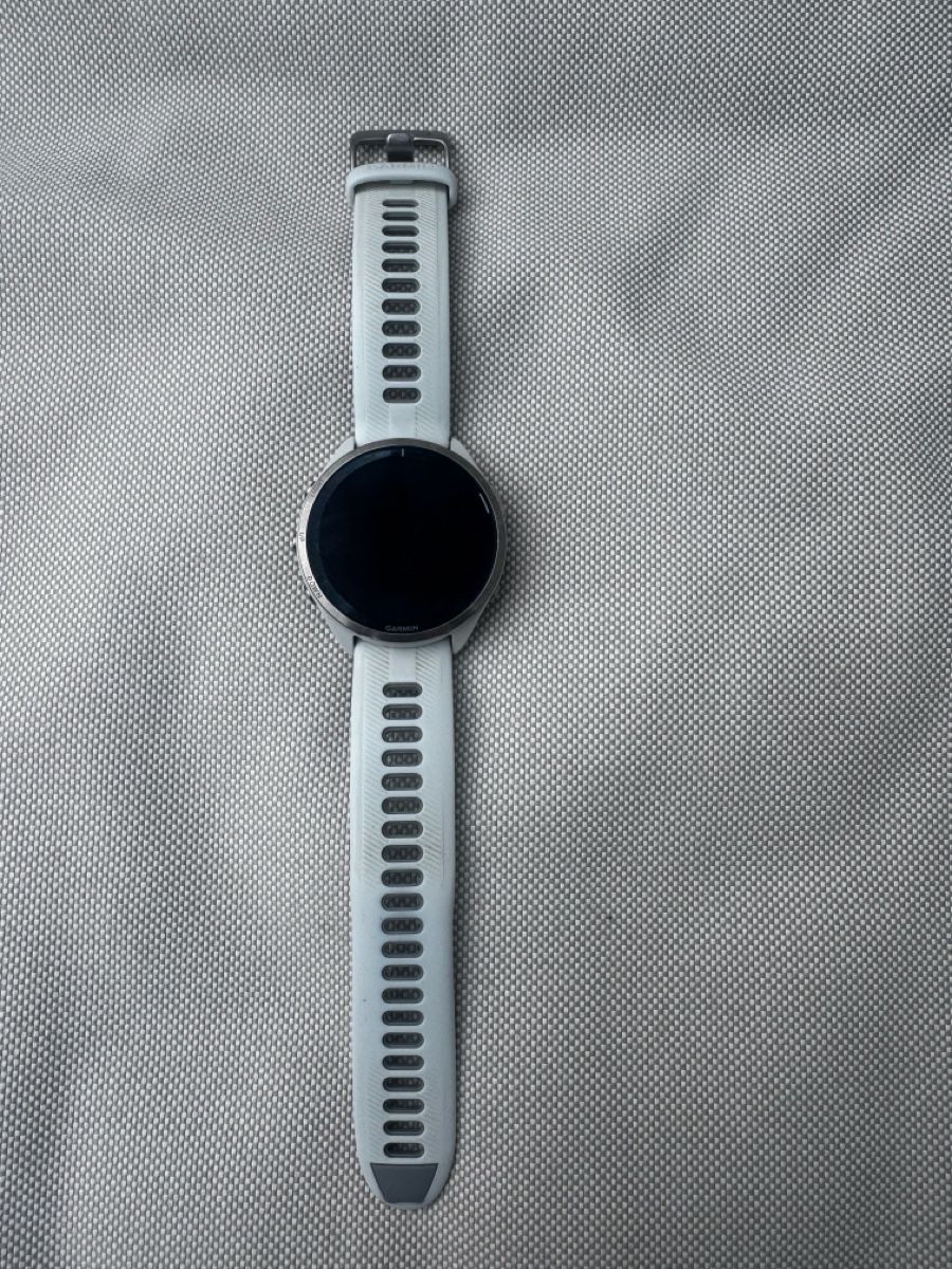 Garmin Smartwatch: Garmin Forerunner 945 White – Gebraucht aus Zürich von vpfiffner