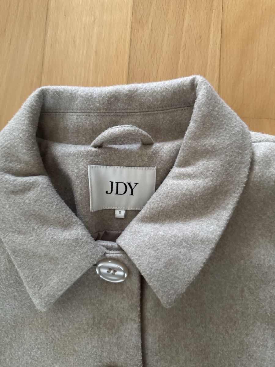 JDY Giacche: Kurze Jacke JDY beige – Usato da Jona venduto da caramba05 1