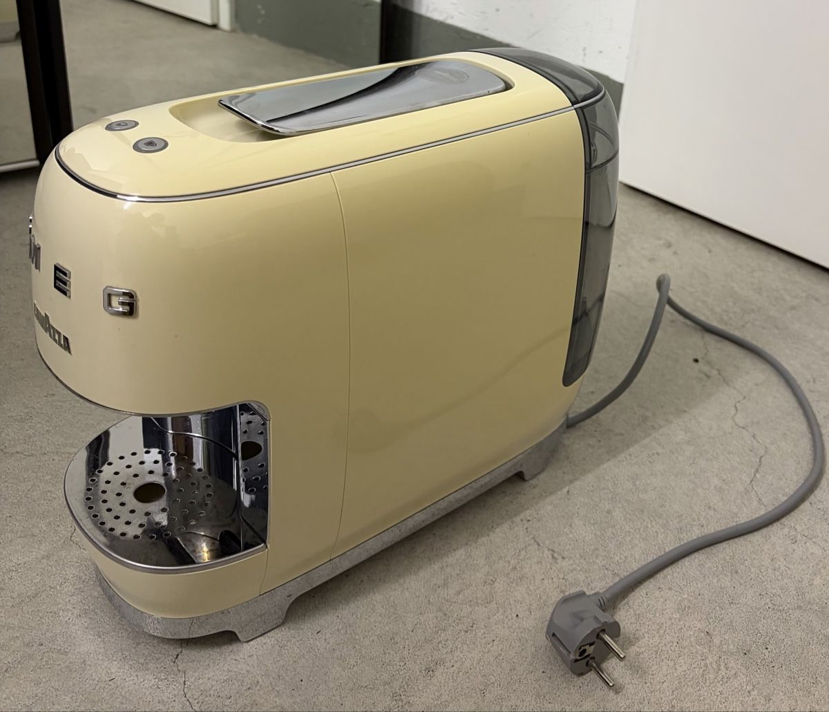 Smeg Macchine per caffè & Macchine per espresso: Smeg Lavazza a modo mio – Usato da Zürich venduto da sal_rx2q 4