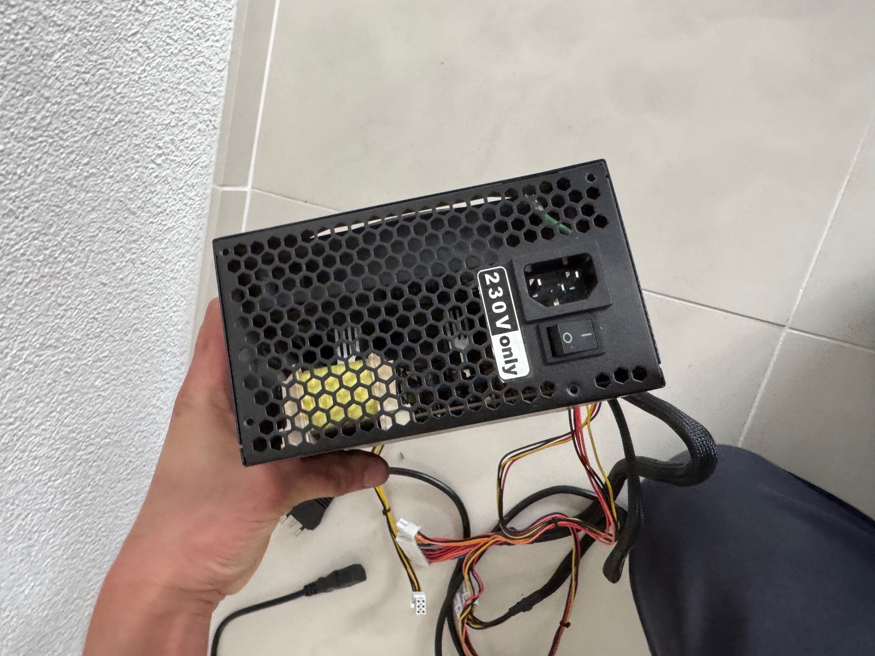 PC: Digitech Netzteil mit 403 Watt – Usato da Dietwil venduto da Armi1973 7
